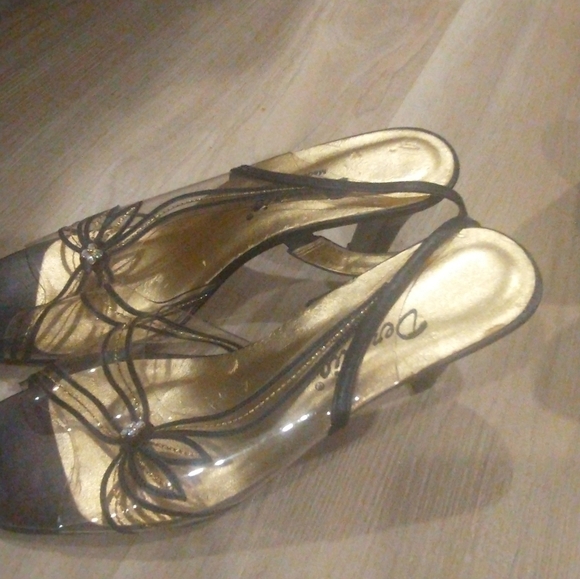 Never worn Desari candles  size 38, sandel,‎ 1.5 inheel - Picture 2 of 4